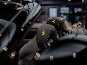 FERRARI Roma Spider V8 Atelier Daytona Seats Roma Spider