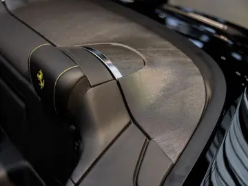 FERRARI Roma Spider V8 Atelier Daytona Seats Roma Spider