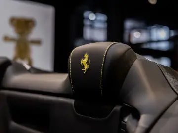 FERRARI Roma Spider V8 Atelier Daytona Seats Roma Spider