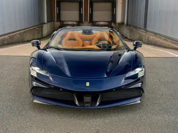FERRARI SF90 Spider - Blu Montreal - Full option - Lift