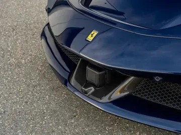 FERRARI SF90 Spider - Blu Montreal - Full option - Lift