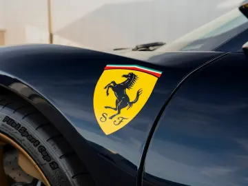 FERRARI SF90 Spider - Blu Montreal - Full option - Lift
