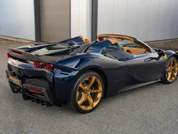 FERRARI SF90 Spider - Blu Montreal - Full option - Lift
