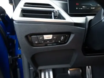 BMW M240i xDrive HGSD 360  LED NAVI H K KAMERA SHZ