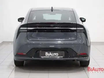 TOYOTA Toyota Prius Plug-in Hybrid Lounge