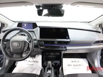 TOYOTA Toyota Prius Plug-in Hybrid Lounge