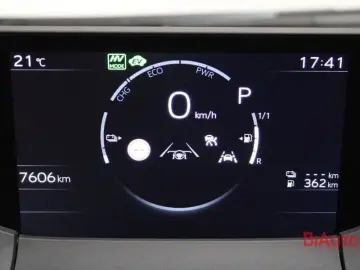 TOYOTA Toyota Prius Plug-in Hybrid Lounge