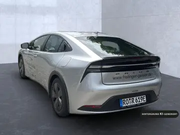 TOYOTA Prius Plug-in Hybrid UPE 48170! Navi LED MFL BT