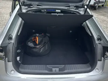 TOYOTA Prius Plug-in Hybrid UPE 48170! Navi LED MFL BT