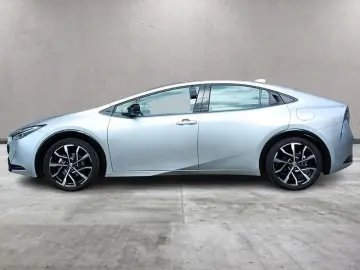TOYOTA Toyota Prius Plug-in Hybrid Lounge