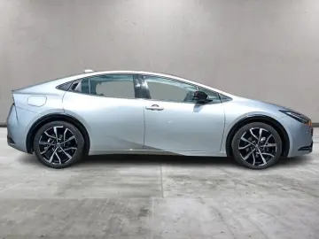 TOYOTA Toyota Prius Plug-in Hybrid Lounge