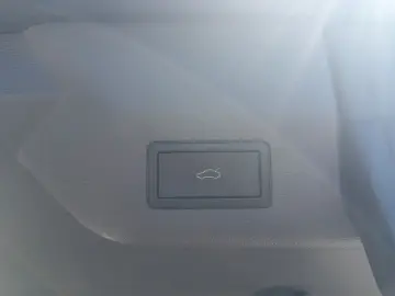VW T7 Multivan Basis lang LÜ ACC AHK HUD LED 3-ZK