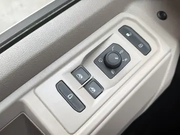 VW T7 Multivan Basis lang LÜ ACC AHK HUD LED 3-ZK