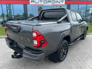 TOYOTA Hilux 2.8 D-4D 4x4 Double Invincible  ROLL