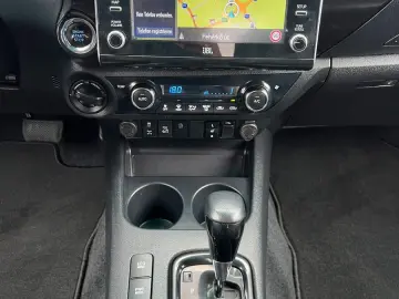 TOYOTA Hilux 2.8 D-4D 4x4 Double Invincible  ROLL