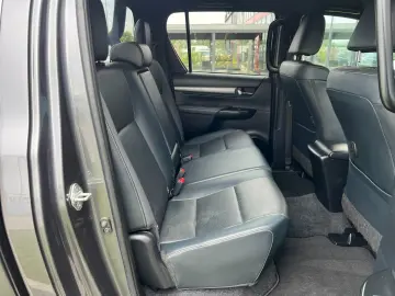 TOYOTA Hilux 2.8 D-4D 4x4 Double Invincible  ROLL