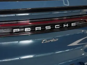 PORSCHE Cayenne Turbo E-Hybrid Coupe Burmester InnoDrive