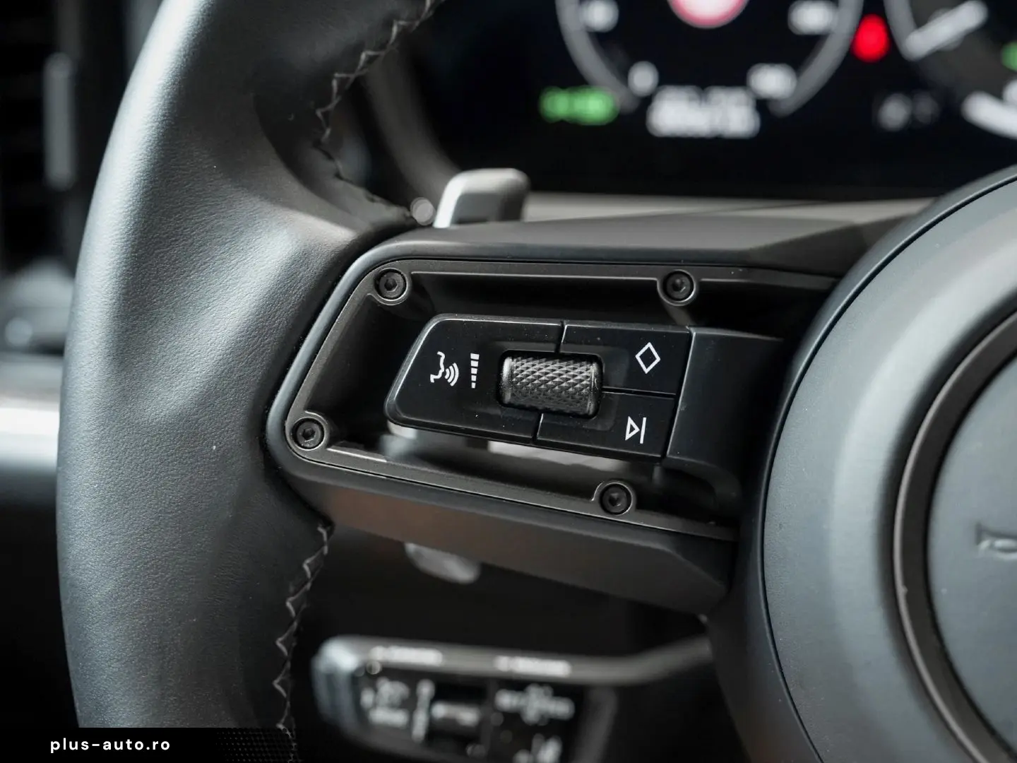 PORSCHE Cayenne Turbo E-Hybrid Coupe Burmester InnoDrive