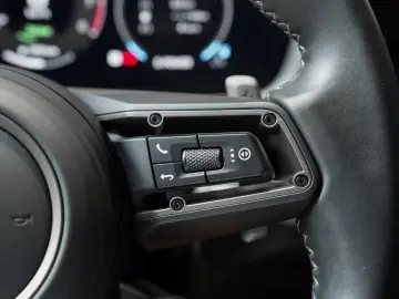 PORSCHE Cayenne Turbo E-Hybrid Coupe Burmester InnoDrive