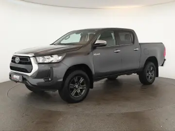 TOYOTA Hilux Double Cab 2.8 4x4 Comfort Nav ACC Kam AHK