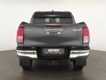 TOYOTA Hilux Double Cab 2.8 4x4 Comfort Nav ACC Kam AHK