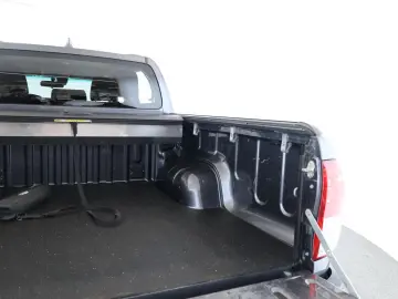 TOYOTA Hilux Double Cab 2.8 4x4 Comfort Nav ACC Kam AHK