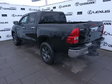 TOYOTA Hilux Double Cab Comfort 4x4 AHK A T Bereifung