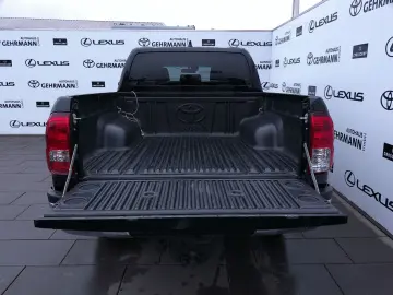 TOYOTA Hilux Double Cab Comfort 4x4 AHK A T Bereifung