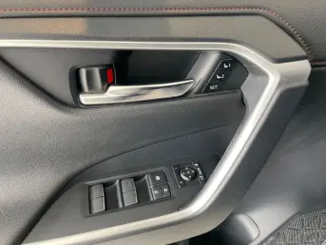 TOYOTA RAV 4 2.5 Plug-in Hybrid 4x4  HUD el. Sitz 4xSHZ