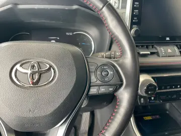 TOYOTA RAV 4 2.5 Plug-in Hybrid 4x4  HUD el. Sitz 4xSHZ