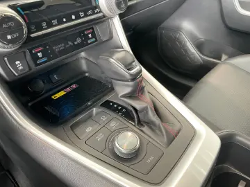 TOYOTA RAV 4 2.5 Plug-in Hybrid 4x4  HUD el. Sitz 4xSHZ