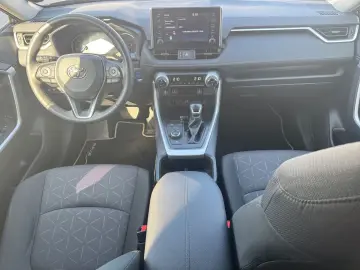 TOYOTA RAV 4 2.5 VVT-i Hybrid Allrad 4x4  SHZ PDC RCam