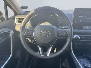 TOYOTA RAV 4 2.5 VVT-i Hybrid Allrad 4x4  SHZ PDC RCam