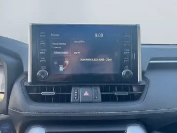 TOYOTA RAV 4 2.5 VVT-i Hybrid Allrad 4x4  SHZ PDC RCam