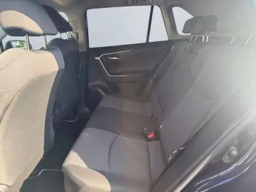 TOYOTA RAV 4 2.5 VVT-i Hybrid Allrad 4x4  SHZ PDC RCam