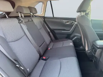 TOYOTA RAV 4 2.5 VVT-i Hybrid Allrad 4x4  SHZ PDC RCam