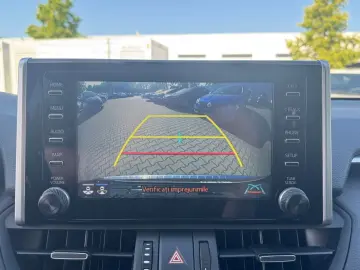 TOYOTA RAV 4 2.5 VVT-i Hybrid Allrad 4x4  SHZ PDC RCam