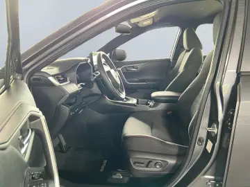 TOYOTA RAV 4 2.5 Plug-in Hybrid 4x4  LED CAM 4xSHZ PDC