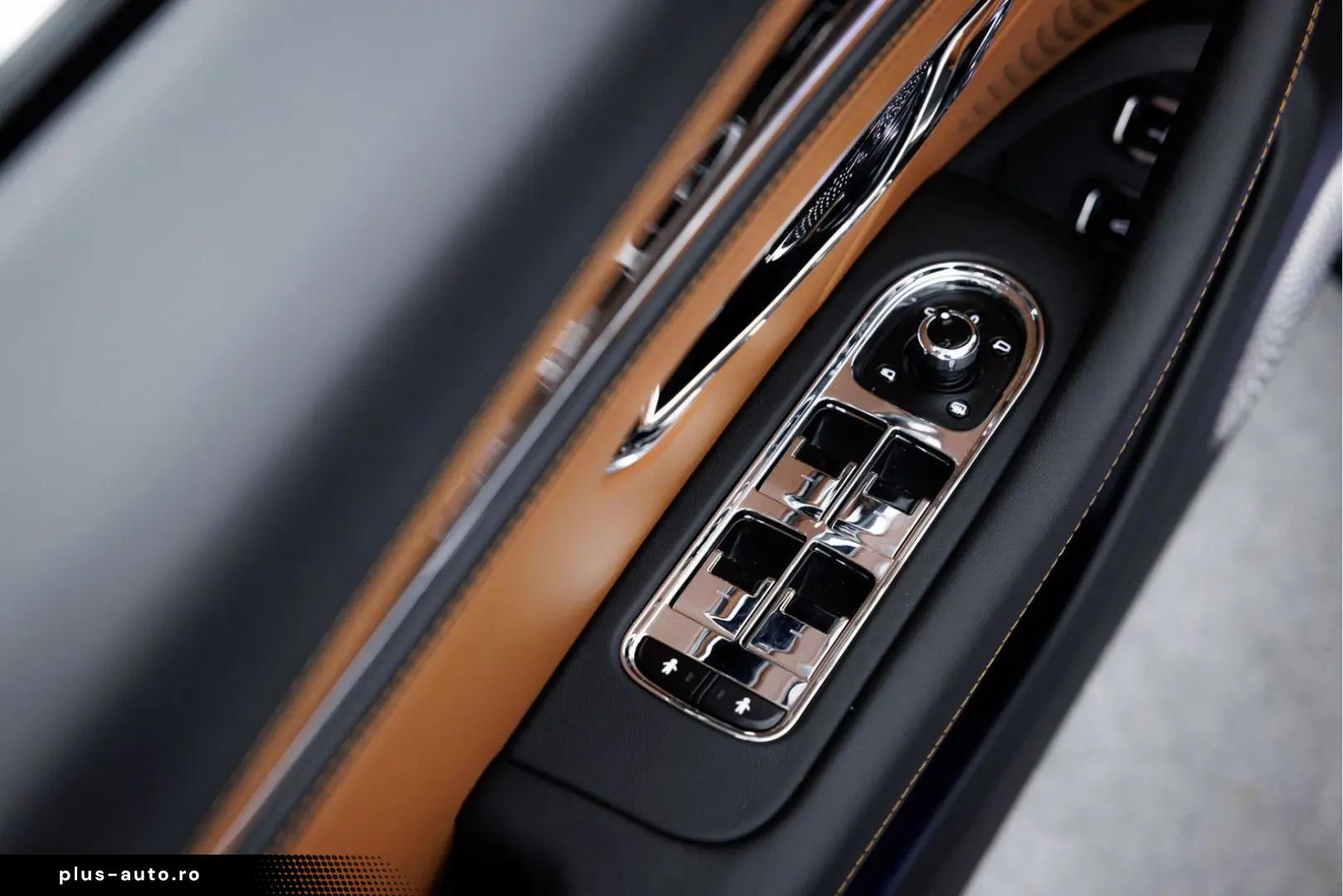 BENTLEY Flying Spur V8 Hybrid MY2026