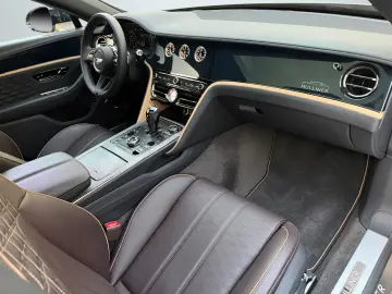 BENTLEY Flying Spur Mulliner V8 HYBRID - MY2025 -