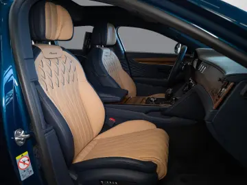 BENTLEY Flying Spur Azure V8 Hybrid