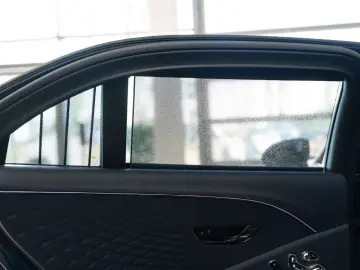 BENTLEY Flying Spur Azure V8 Hybrid