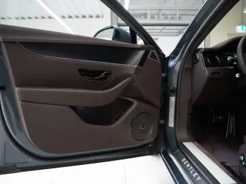 BENTLEY Flying Spur V8 Hybrid MY26