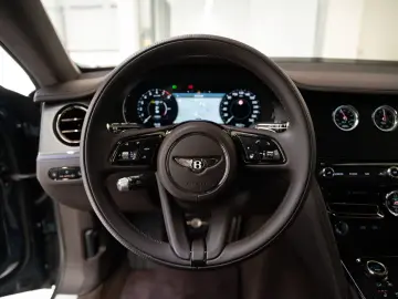 BENTLEY Flying Spur V8 Hybrid MY26