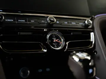 BENTLEY Flying Spur V8 Hybrid MY26