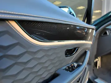 BENTLEY Flying Spur Speed hybrid  Green   Rotating  Naim