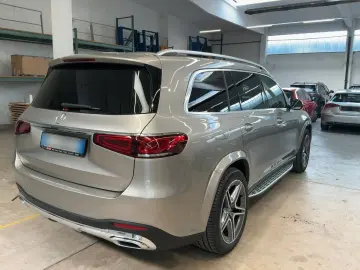MERCEDES-BENZ GLS 400 d 4M STANDHZ PANO AIRMATIC DIS…