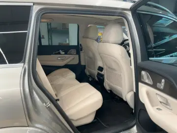 MERCEDES-BENZ GLS 400 d 4M STANDHZ PANO AIRMATIC DIS…