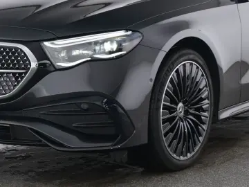 MERCEDES-BENZ E 300 e 4M AMG-Sport Pano Super FAP  D…