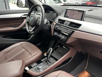 BMW X1 20d xDrive xLine KAMERA MEMORY LEDER KEY-LESS